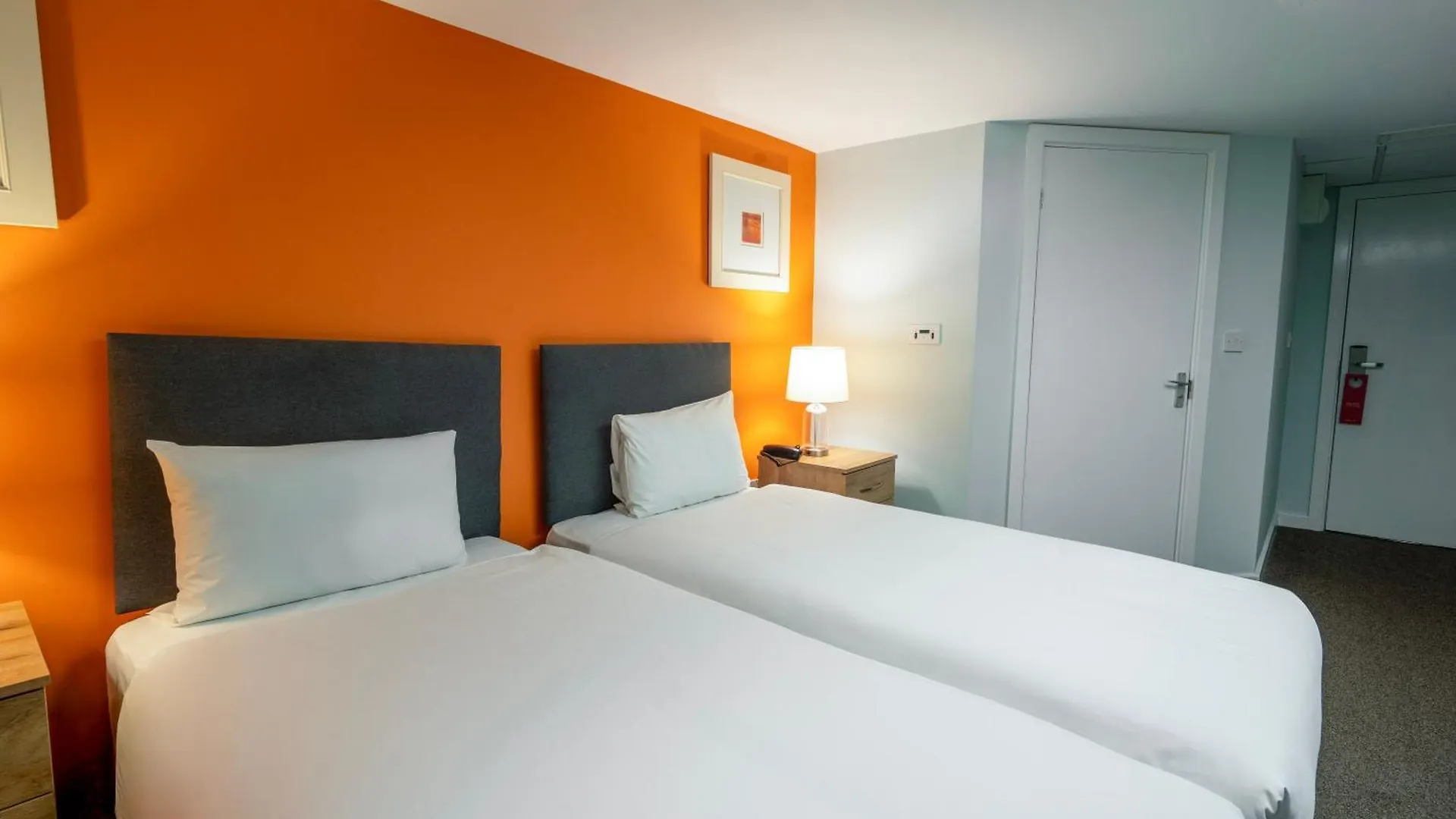 Britannia International Hotel Canary Wharf London 4*,